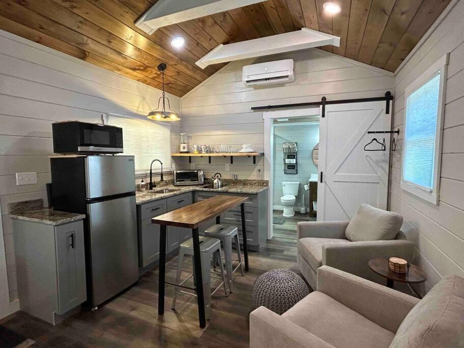 Blissful Nook Tiny Home ~ Cozy Retreat W/ Hot Tub; Near Town And Deep Creek Bryson City Exterior photo