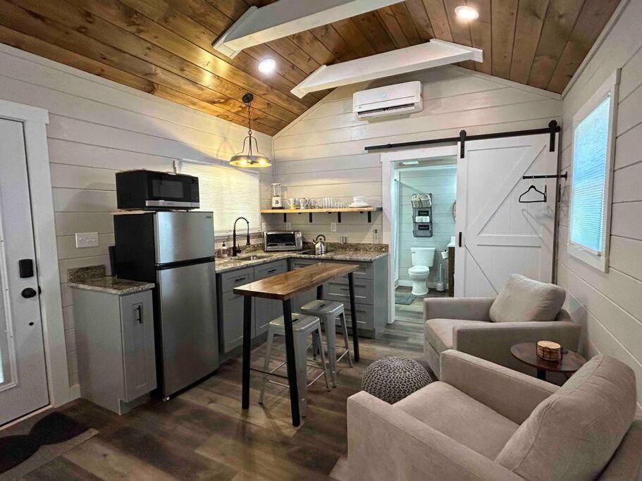 Blissful Nook Tiny Home ~ Cozy Retreat W/ Hot Tub; Near Town And Deep Creek Bryson City Exterior photo